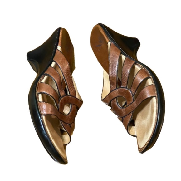 Sofft Brown Leather Slip On Sandals Size 10 M - Picture 4 of 8